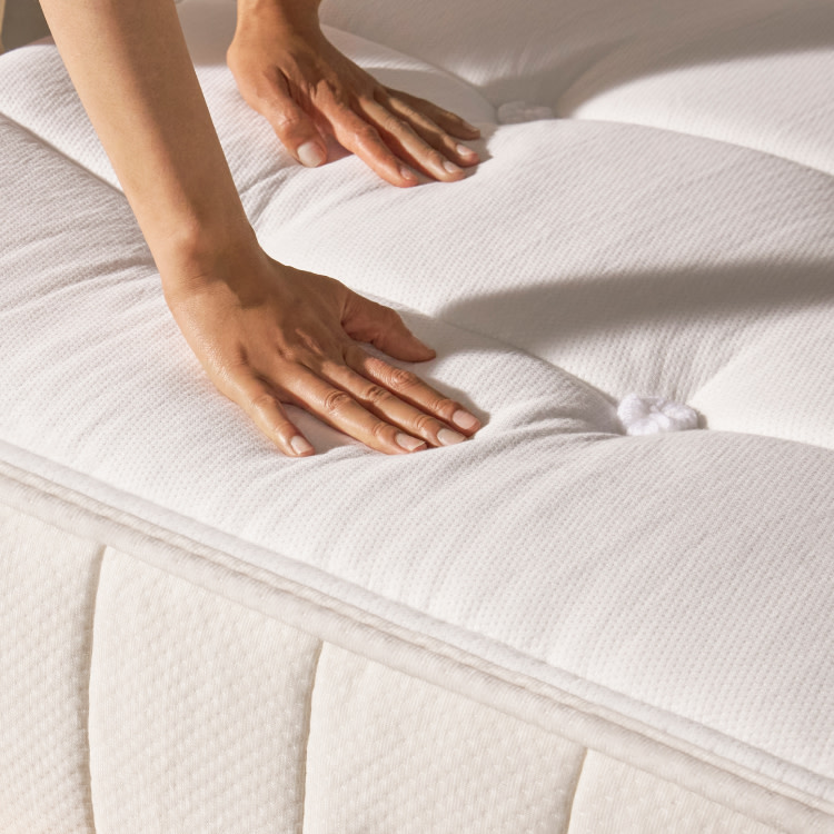 Mattress cost comparison guide: Online vs. in-store prices (2025)