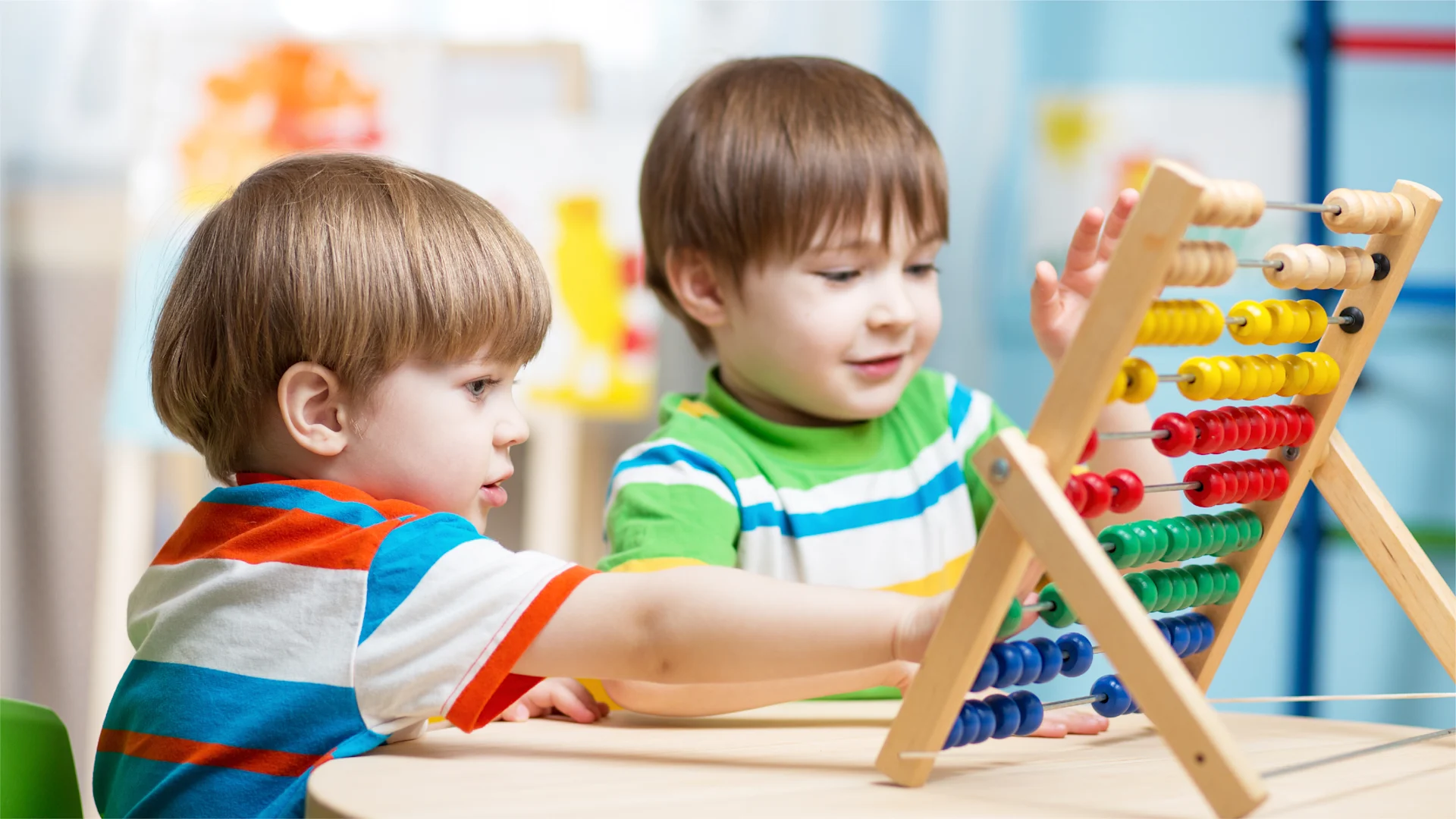 Kids Using Chinese Counting Rods blog-images
