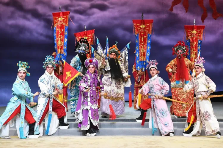 Cantonese Opera Artistry: Delving into the Beauty of China's Intangible ...