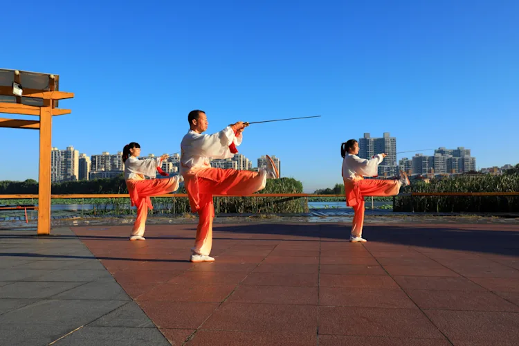 探索中国剑术的历史与艺术:古代武术的传承与现代实践