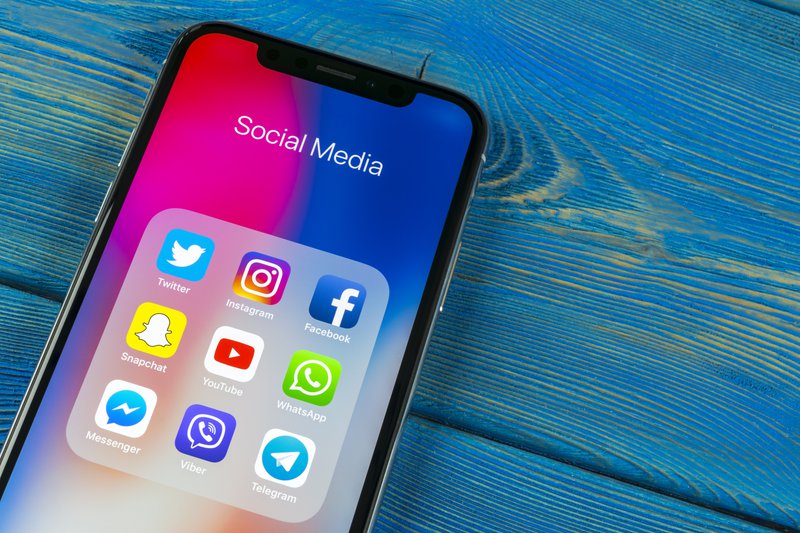 ¿PORQUÉ LAS PYMES y AUTÓNOMOS DEBEN ESTAR PRESENTE EN LAS REDES SOCIALES?