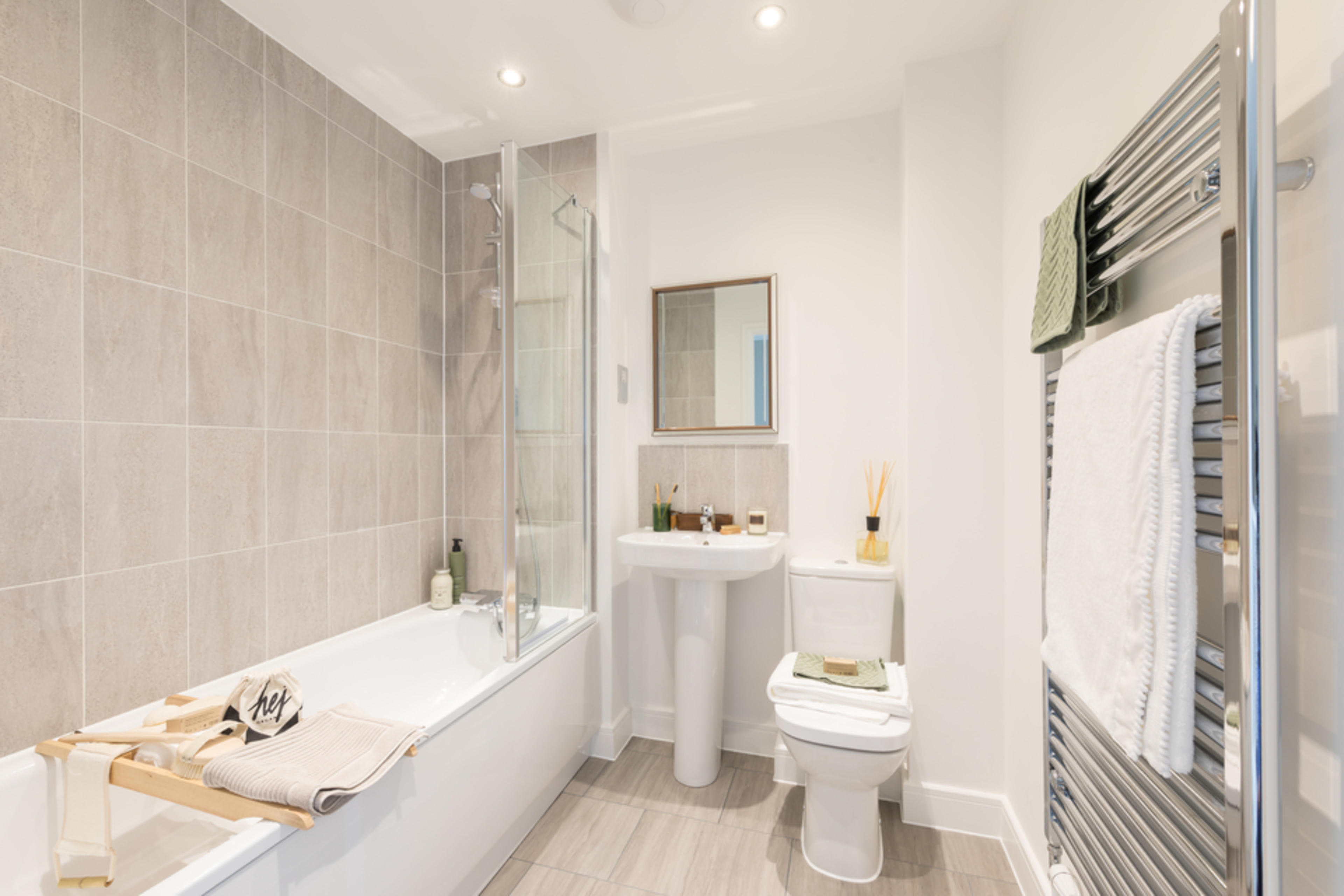 west-park-quarter-homes-for-sale-sandy-bathroom
