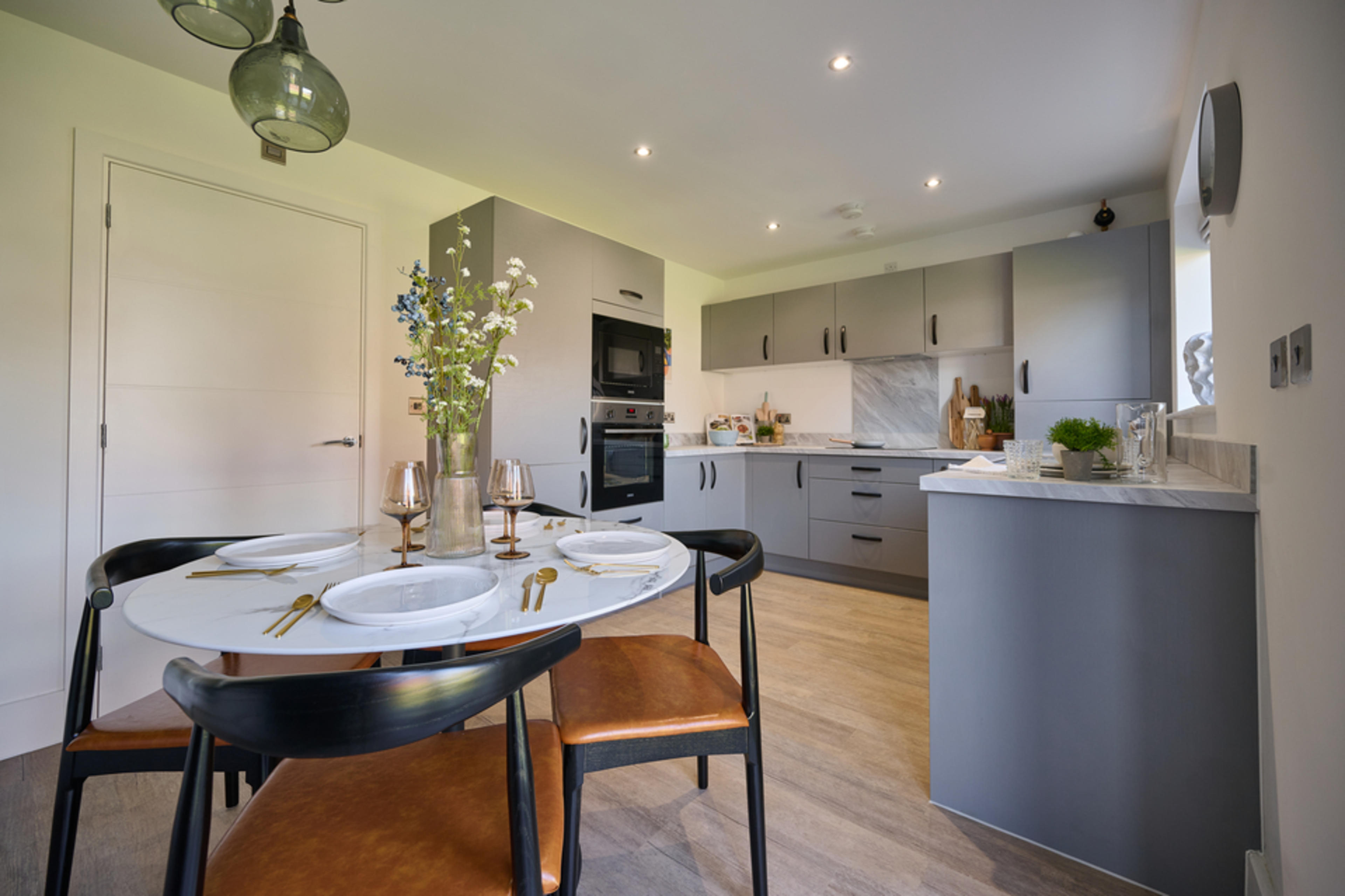 persona-homes-stirling-fields-harvard-kitchen-dining