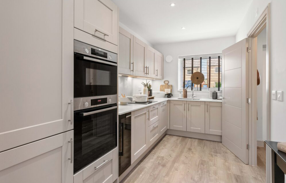 persona-homes-brookhill-elm-kitchen