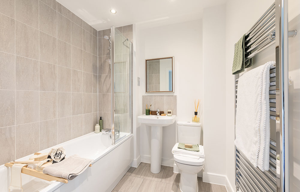 persona-homes-bishops-quarter-homes-for-sale-sherburn-howarth-bathroom