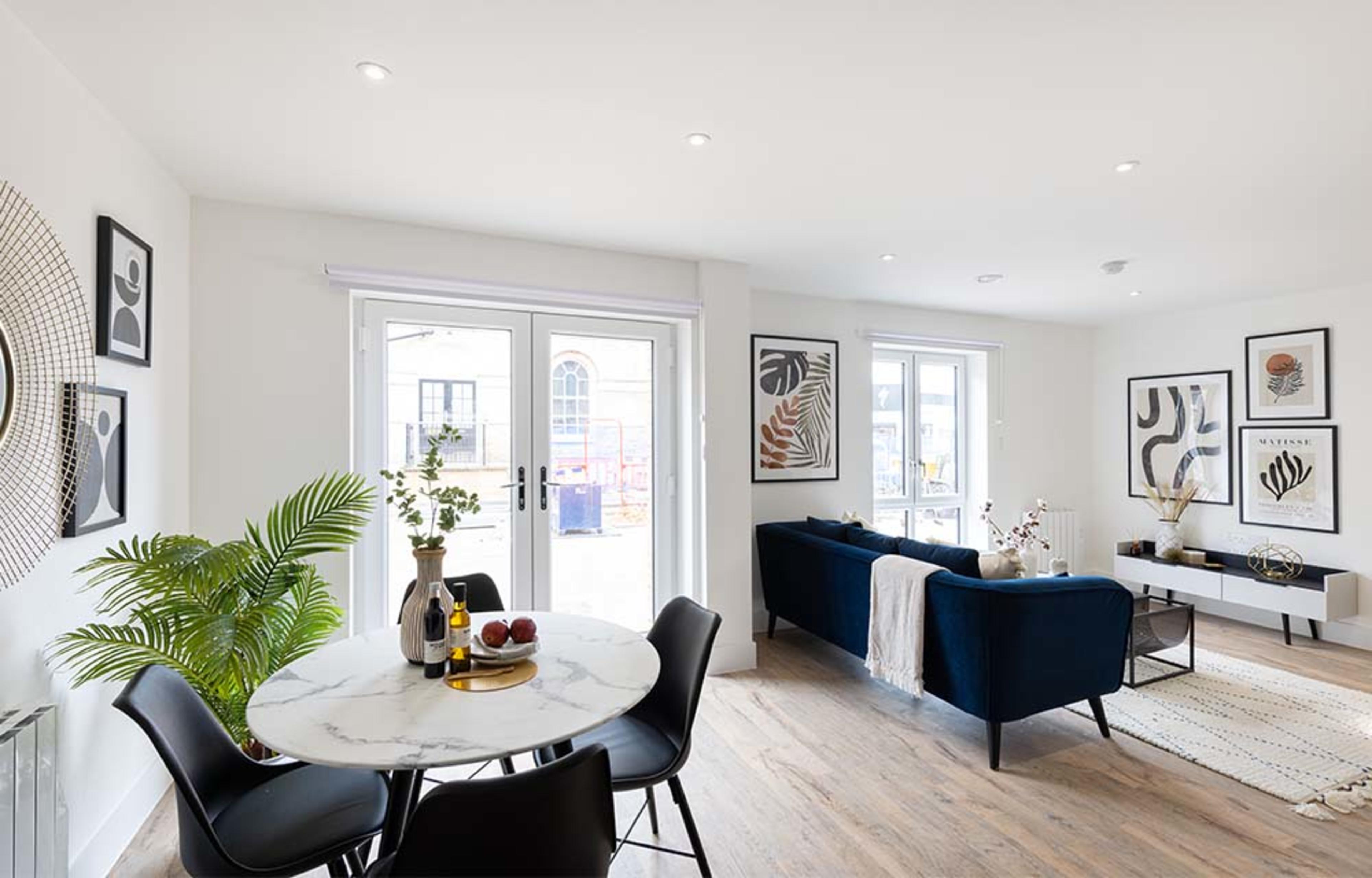Bowlers Court open plan dining and living room