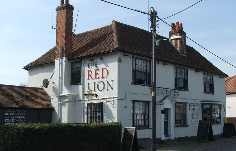 persona-homes-the-salterns-red-lion