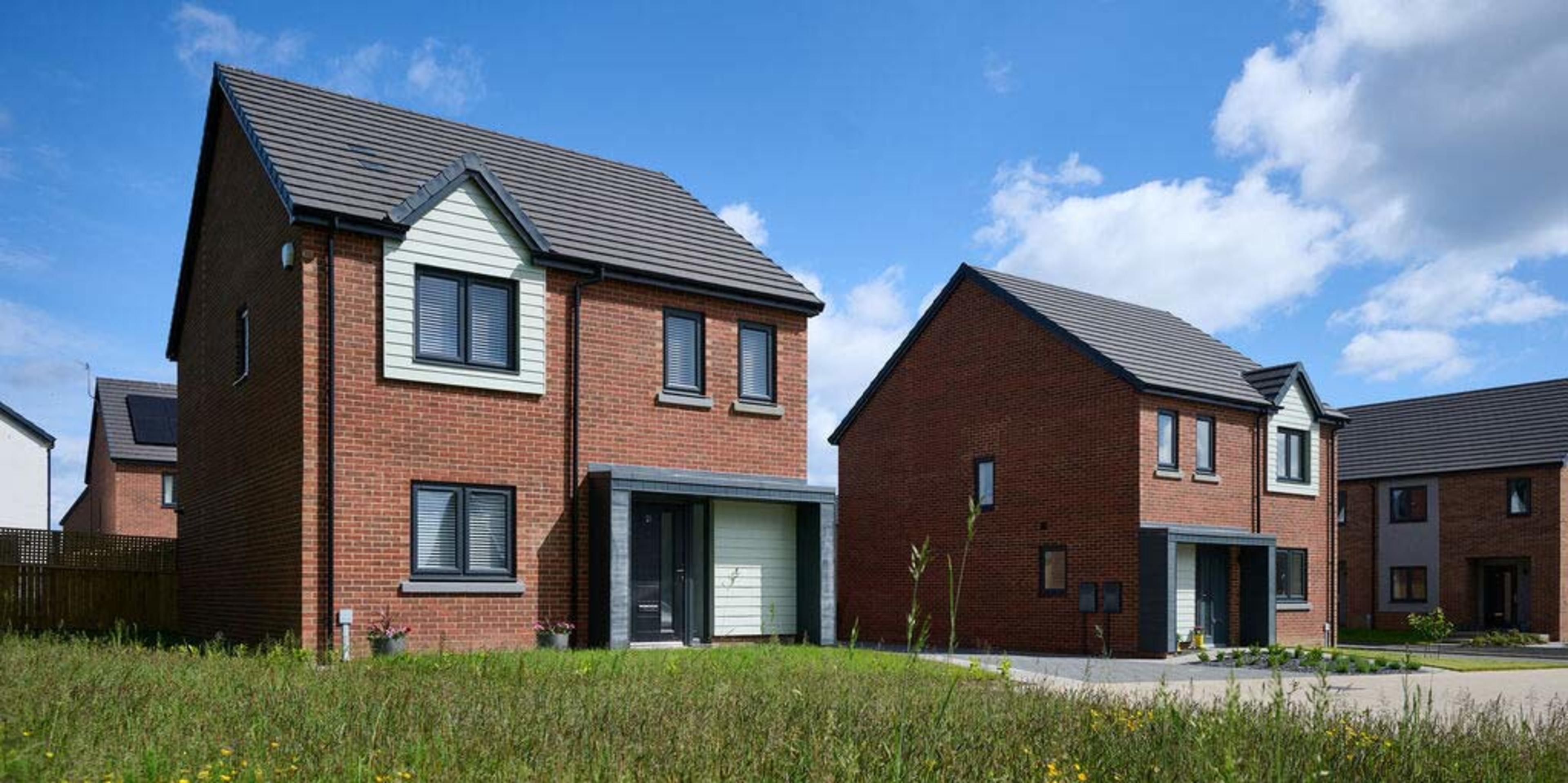 21023 Longstone-Manor-Show-Home