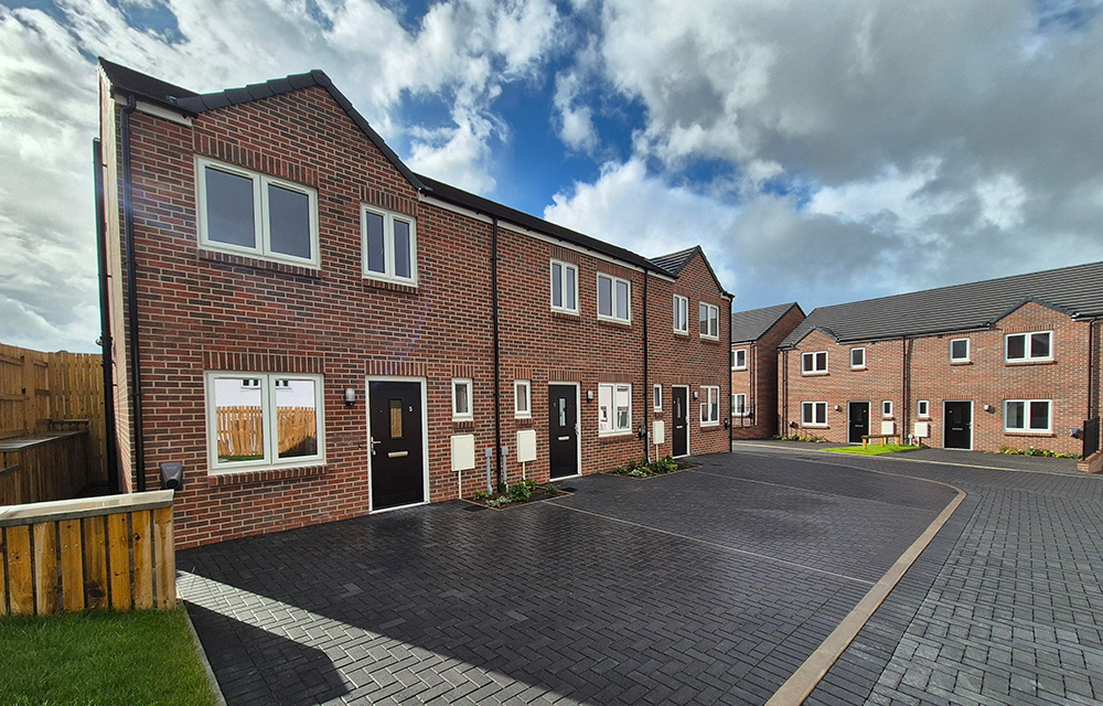 persona-homes-the-orchards-street-scene-1