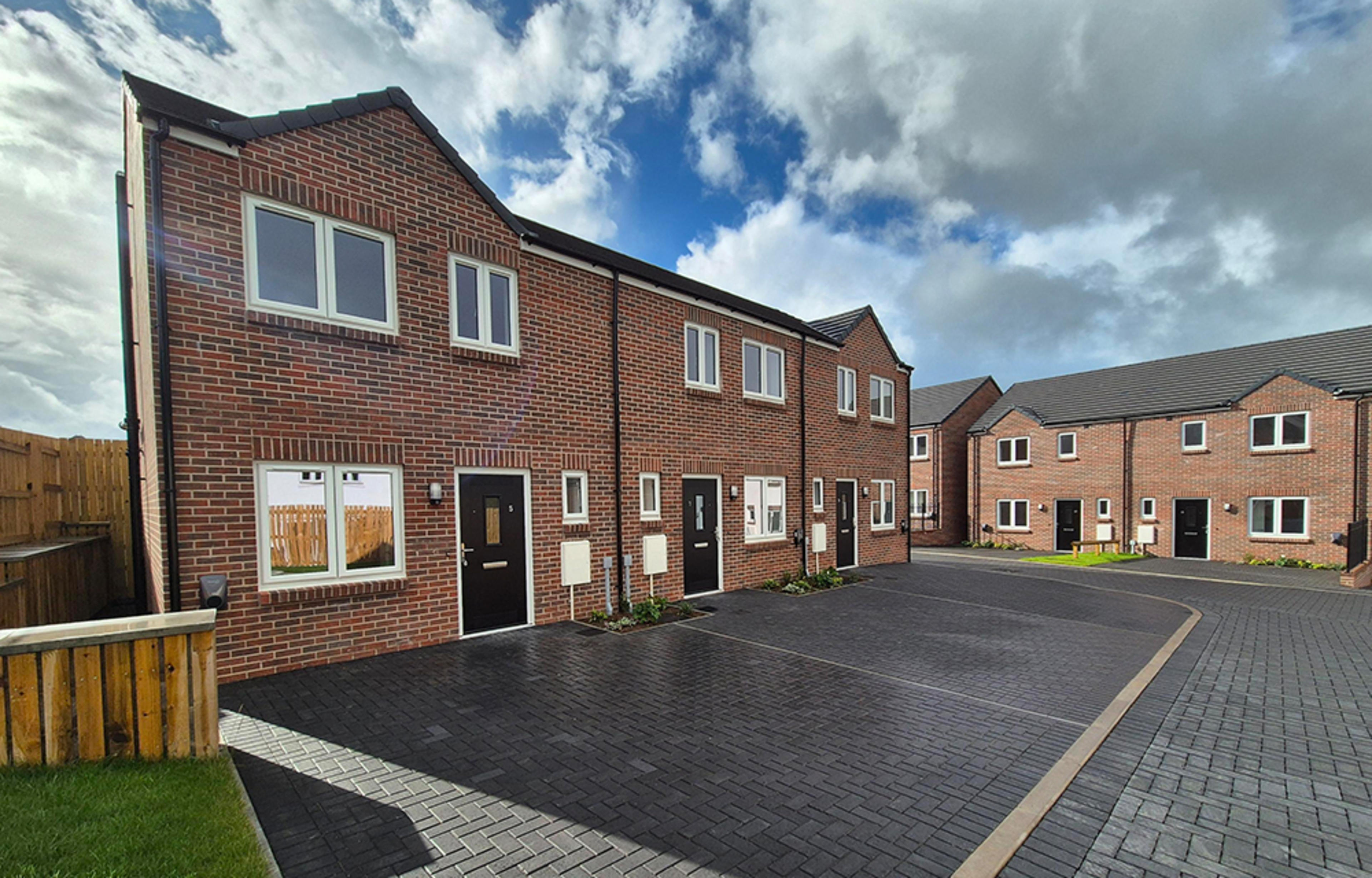 persona-homes-the-orchards-street-scene-1