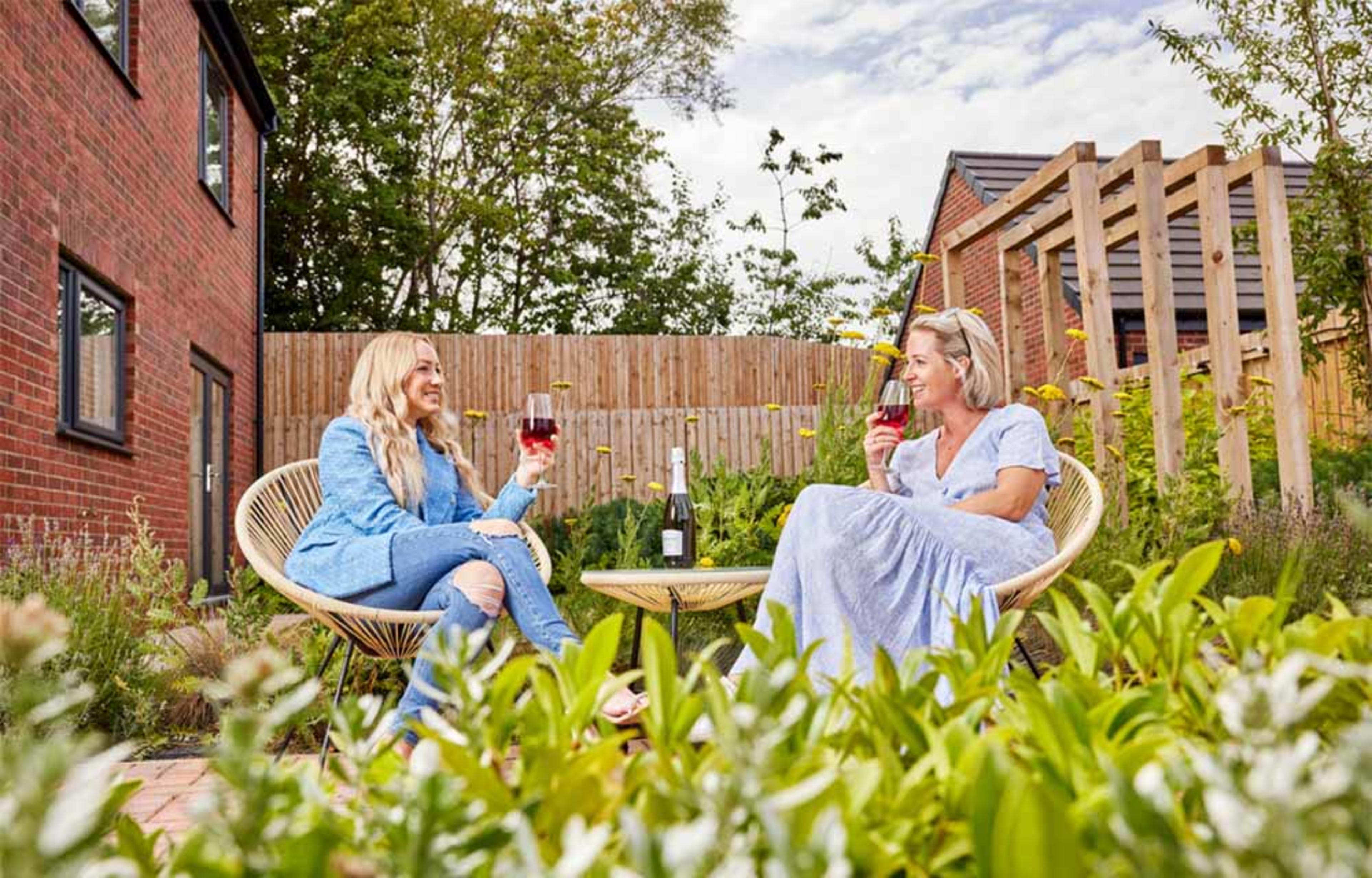 persona-homes-scholars-garden-homes-for-sale-chapel-park-lifestyle-img