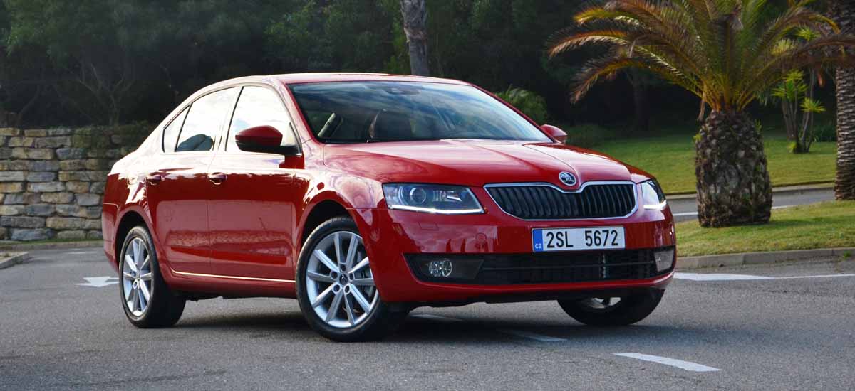 Schnäppchenalarm! Gebrauchte Skoda Octavia Weiss Kombis Günstig Kaufen. - 7mfox24