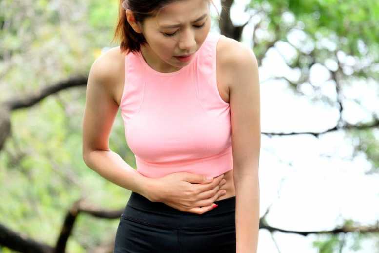 Unterleibsschmerzen links – Was hinter linkesseitigen Unterleibsschmerzen stecken kann