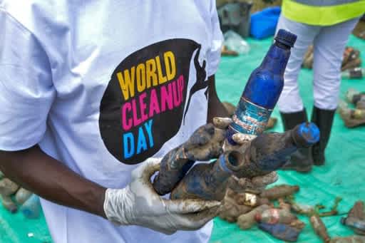 world clean up day - plastic