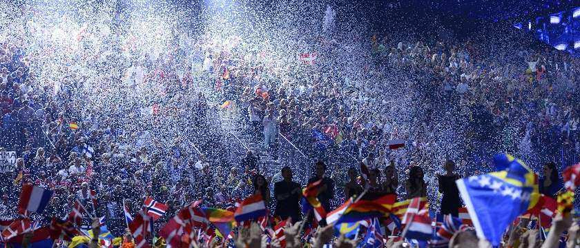 r-eurovision-flags-crowd.jpg
