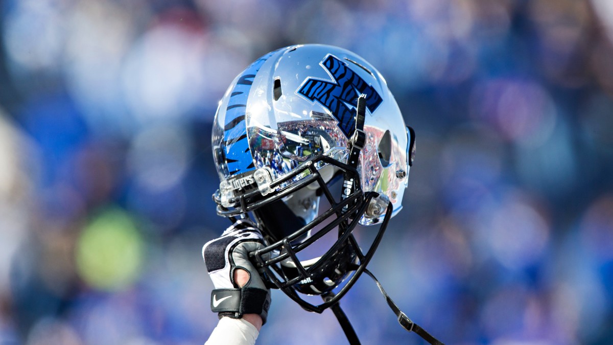 College Football Odds & Best Bets: Saturday Afternoon Picks for Memphis vs  Boise State, Texas Tech vs Houston