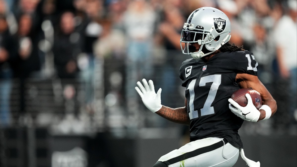 Raiders vs. Chargers Player Props & Odds – Week 4