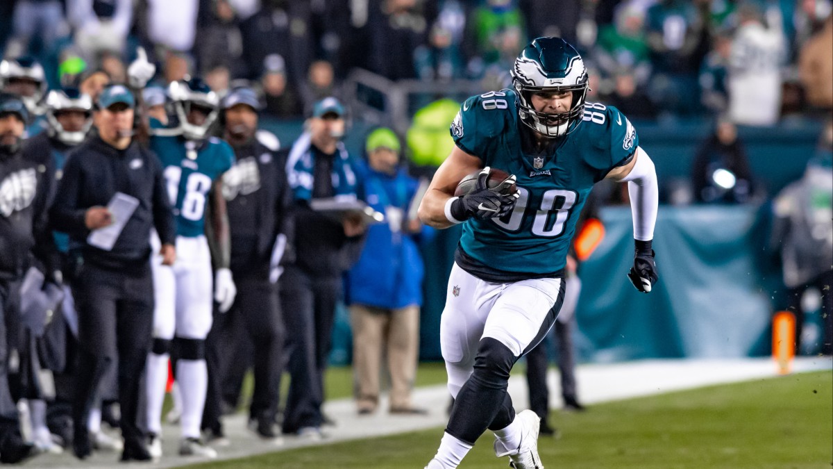 Arizona Cardinals vs. Philadelphia Eagles Player Props: Can Dallas Goedert  Carry Eagles To 5-0?