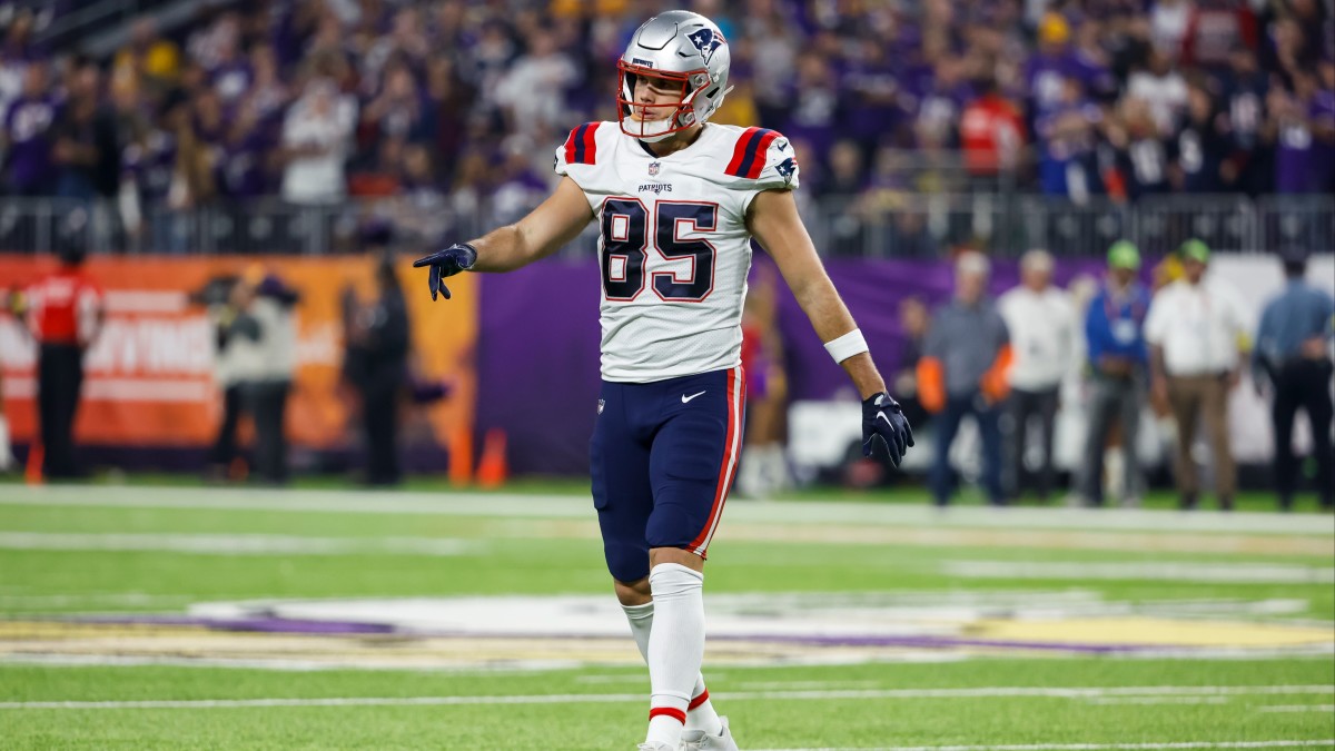 Arizona Cardinals vs. New England Patriots Prediction, Player Prop Pick:  Can We Trust Hunter Henry on MNF?