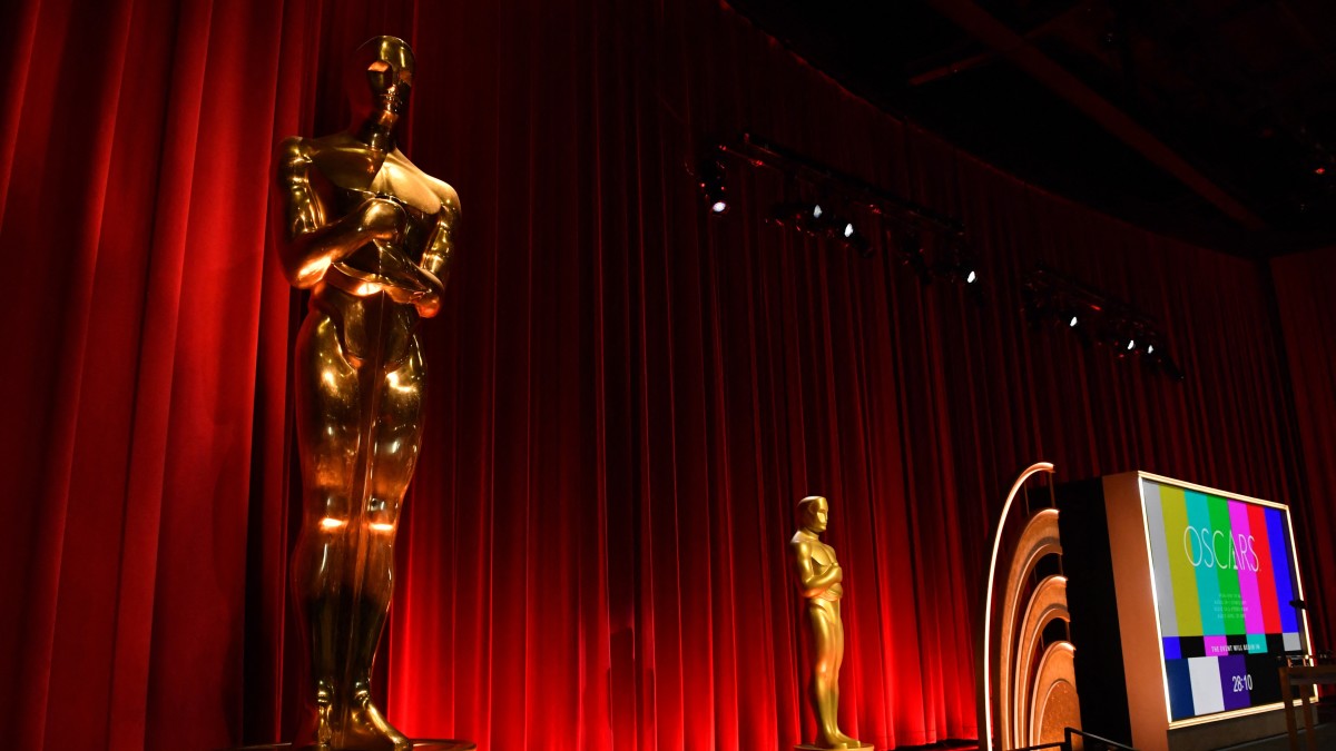 Oscars Trophy Curtain