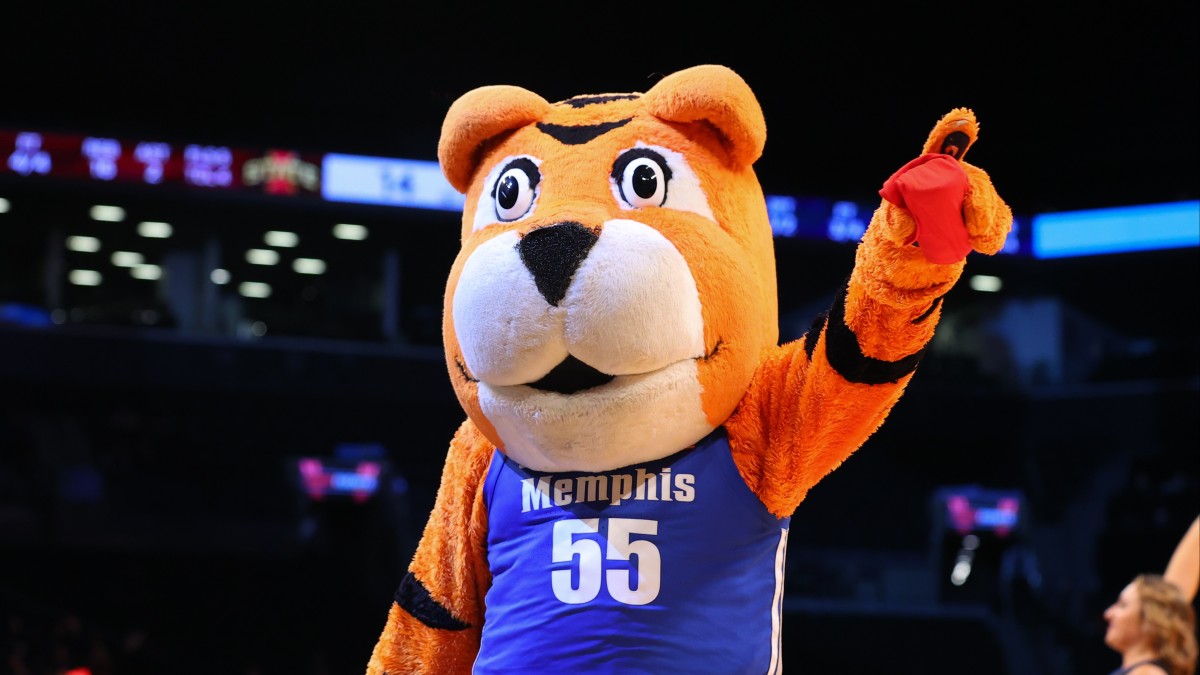 February 12, 2011: Memphis Tigers Mascot NCAA Basketball game