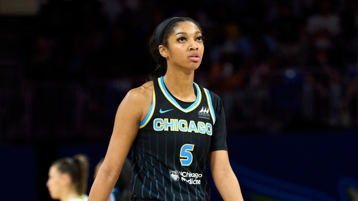 Chicago Sky Angel Reese
