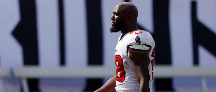 Leonard Fournette player props odds, tips and betting trends for Week 9, Buccaneers vs. Rams