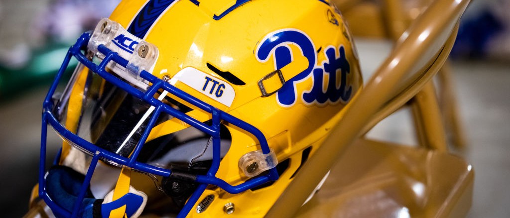 r-ncaaf-pittsburgh-panthers-helmet-2019.jpg