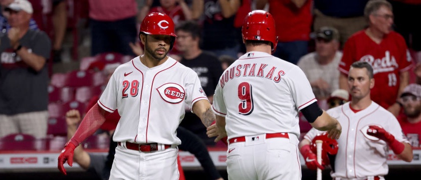 Reds players wear Tommy Pham shirts before game vs. Giants