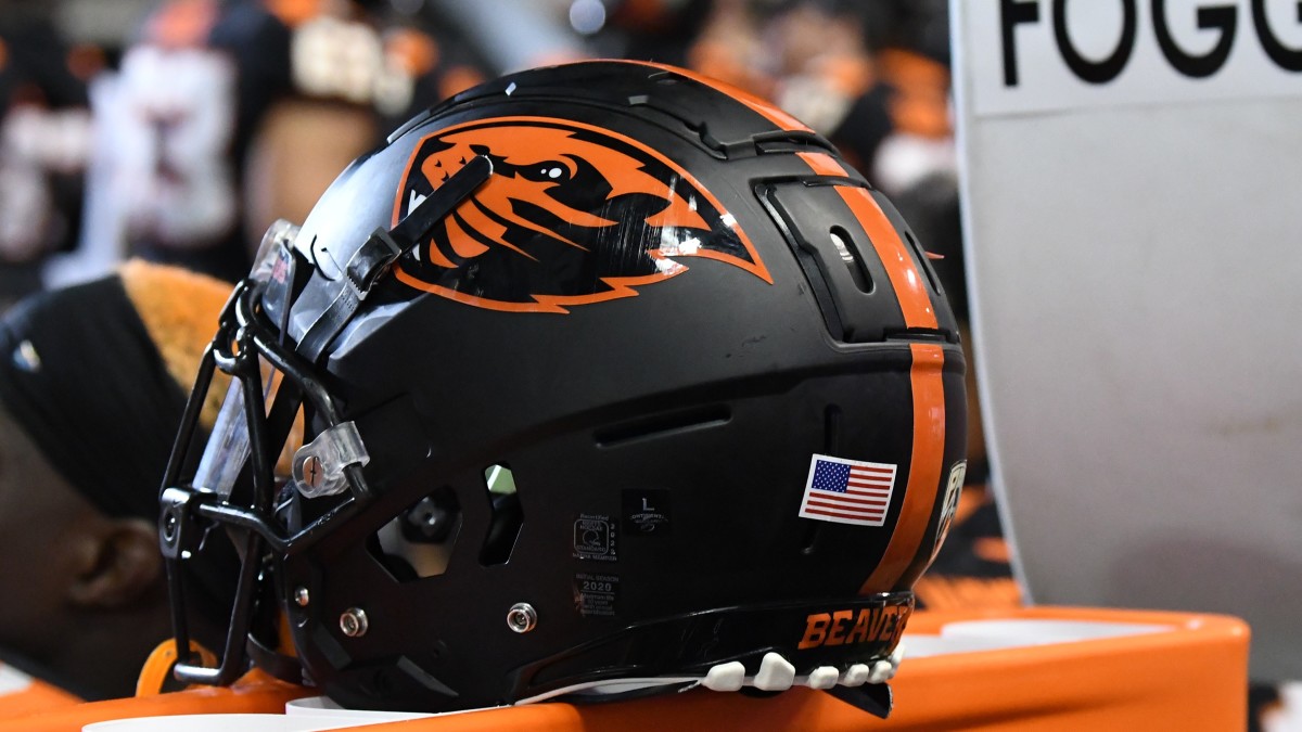 Photo: Oregon State has new helmets for Spring practice - Footballscoop