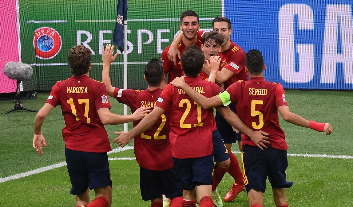 Spain Football Celebrating