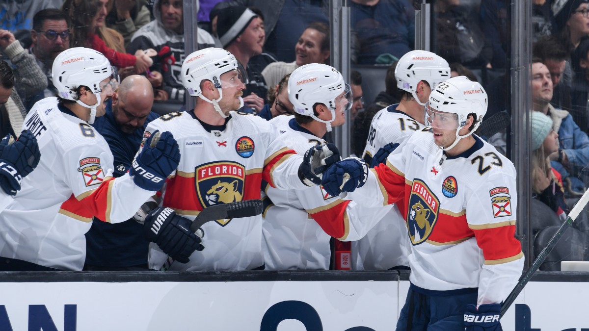 NHL: Carolina Hurricanes beat Florida Panthers 6-4 to win