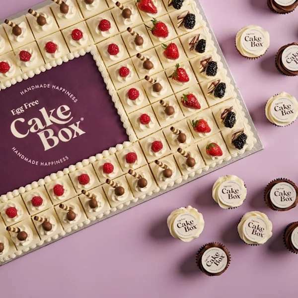 logo cakes