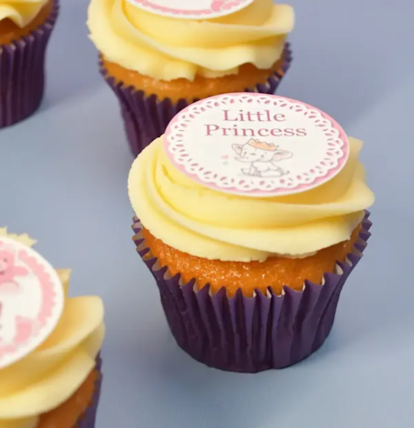 Baby shower cupcakes