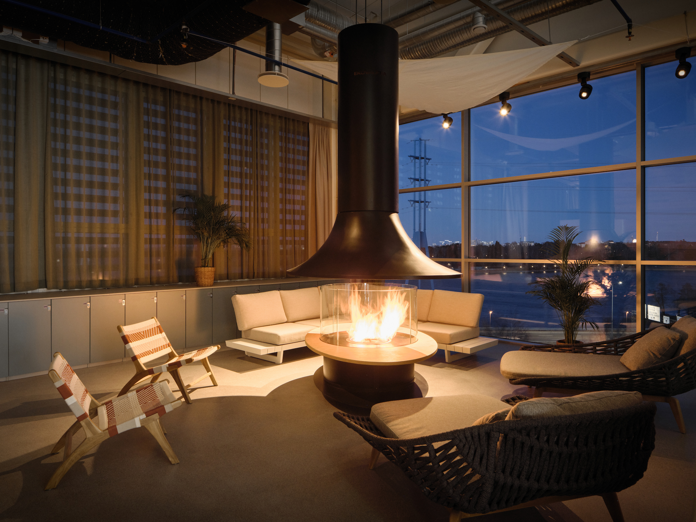 Pyramidisaunan lauteet