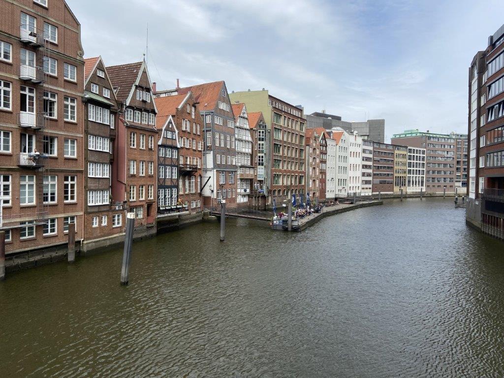 Hamburg out of office