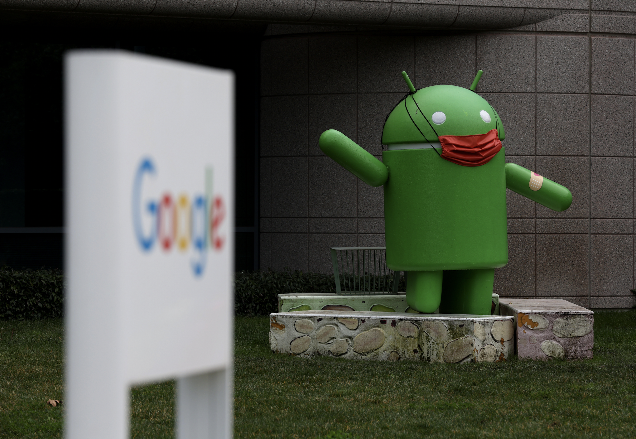 Justin Sullivan for Getty Images.