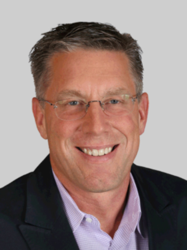 David McVeigh, Axiom