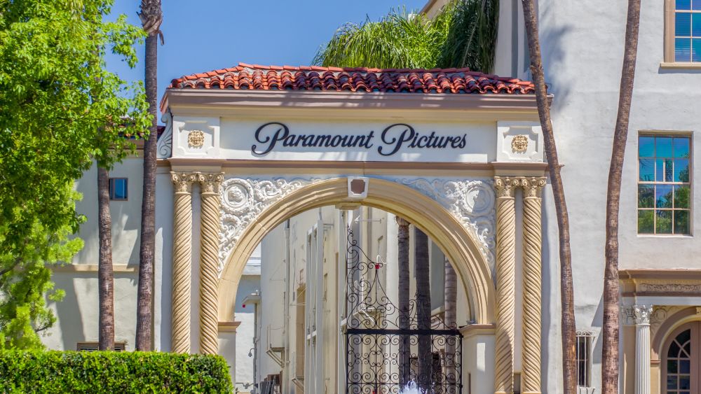 Paramount Pictures entrance and sign. Editorial credit: Ken Wolter / Shutterstock.com
