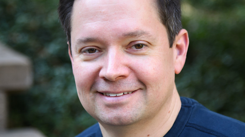 Juan Benitez headshot