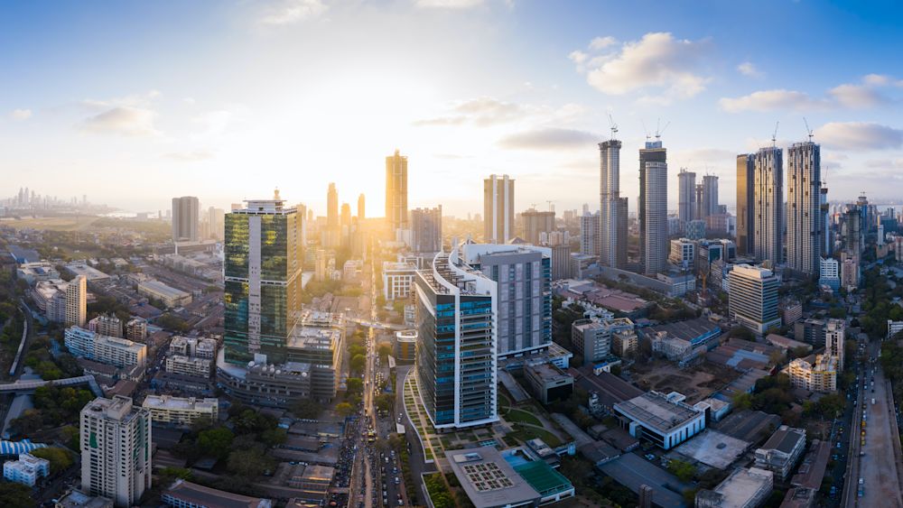 Downtown Mumbai. Editorial Credit: Towering Goals, Shutterstock