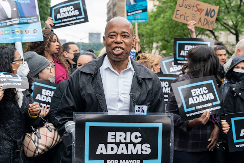 shutterstock 1982186297