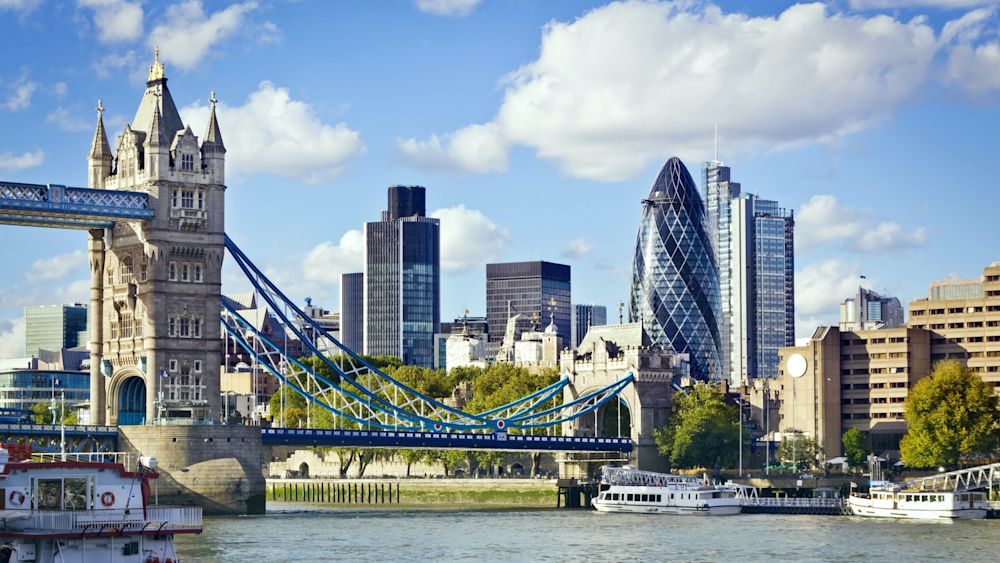 Editorial Credit: QQ7 / Shutterstock.com