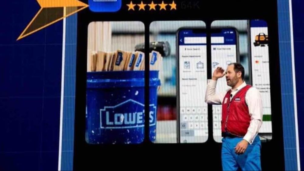 Mike Amend at Lowe’s SMM 2020. Image courtesy of Lowe's