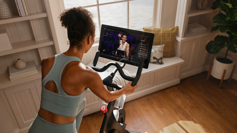 Peloton-Bike-Lifestyle-02