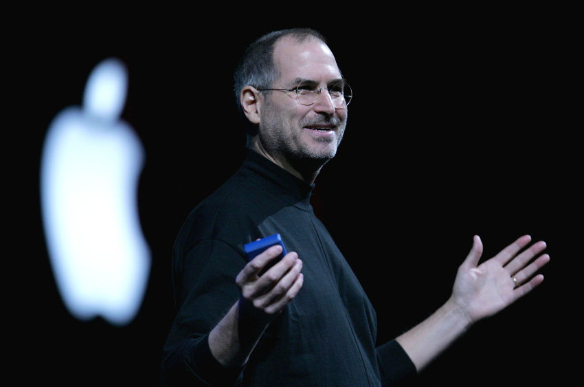 Apple CEO Steve Jobs delivers a keynote address at the 2005 Macworld Expo January 11, 2005 in San Francisco, California. (Photo by Justin Sullivan/Getty Images