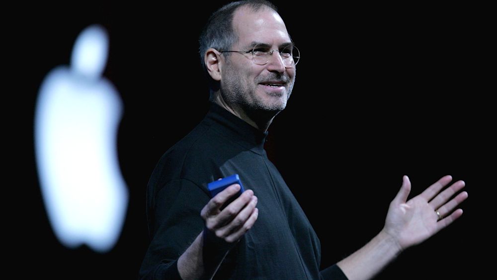 Apple CEO Steve Jobs delivers a keynote address at the 2005 Macworld Expo January 11, 2005 in San Francisco, California. (Photo by Justin Sullivan/Getty Images