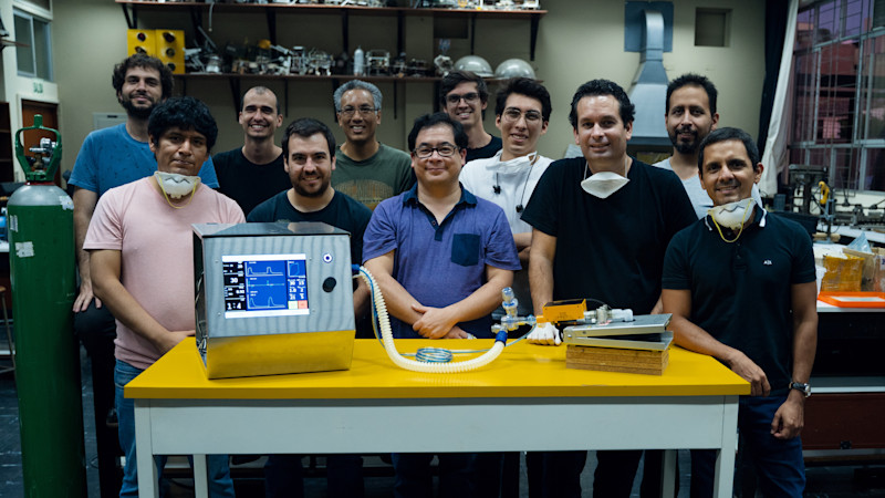 Alvaro with the emergency ventilatior's team