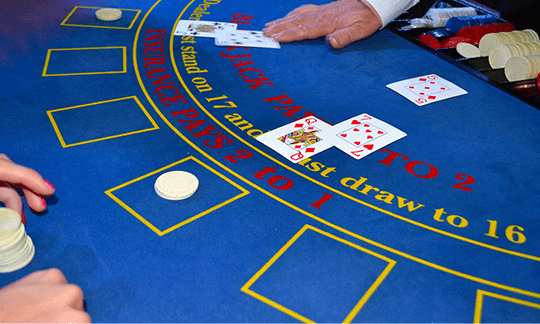 Reglamento y desarrollo del Black Jack
