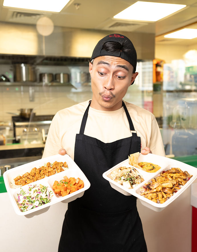 Happy employee with Wandr's doubling of online deliveries in 3 months